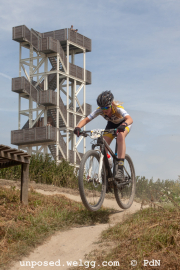 ljc-dirtyhill-cat5-bw-4545