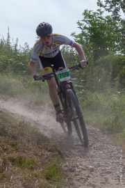 ljc-dirtyhill-cat7-4729